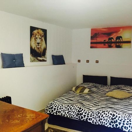 Rolling Stone Hostel Braşov Esterno foto