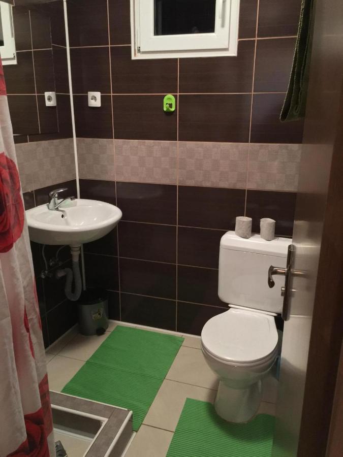 Rolling Stone Hostel Braşov Esterno foto