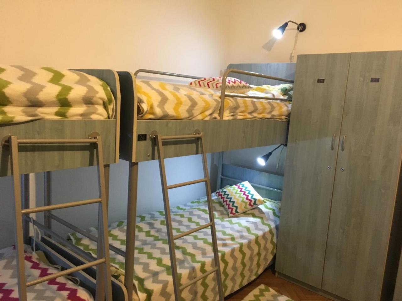 Rolling Stone Hostel Braşov Esterno foto