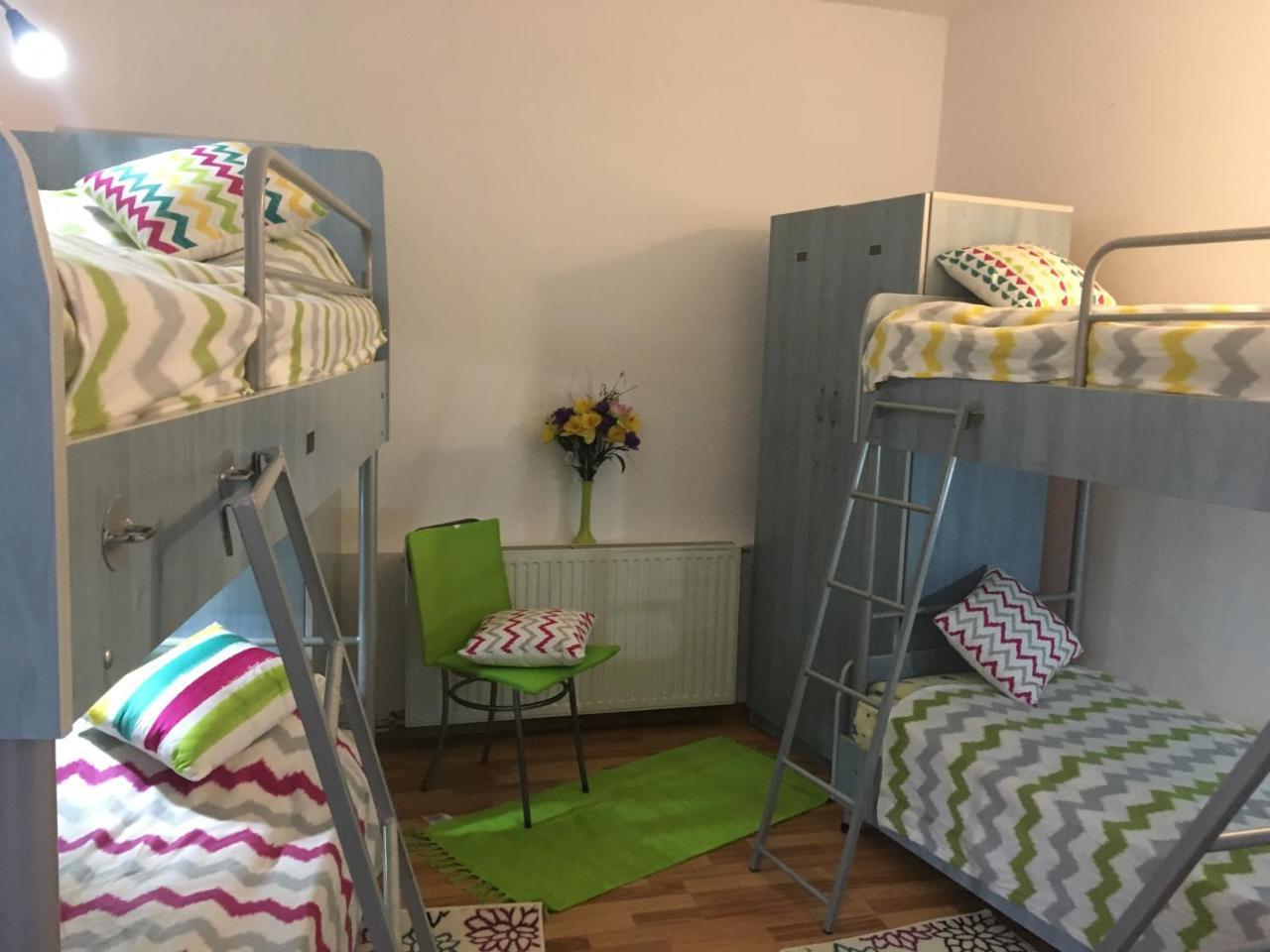 Rolling Stone Hostel Braşov Esterno foto